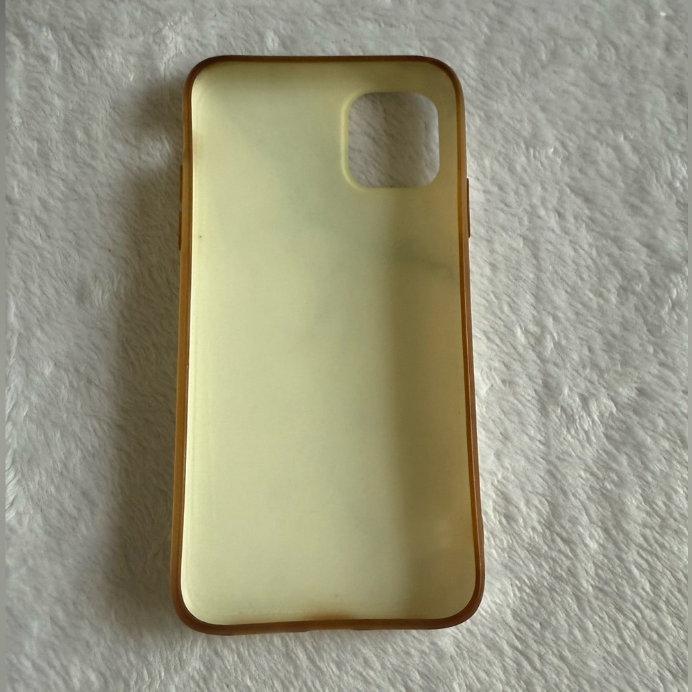 Assorted iPhone 11 Cases - Picture 4 of 14